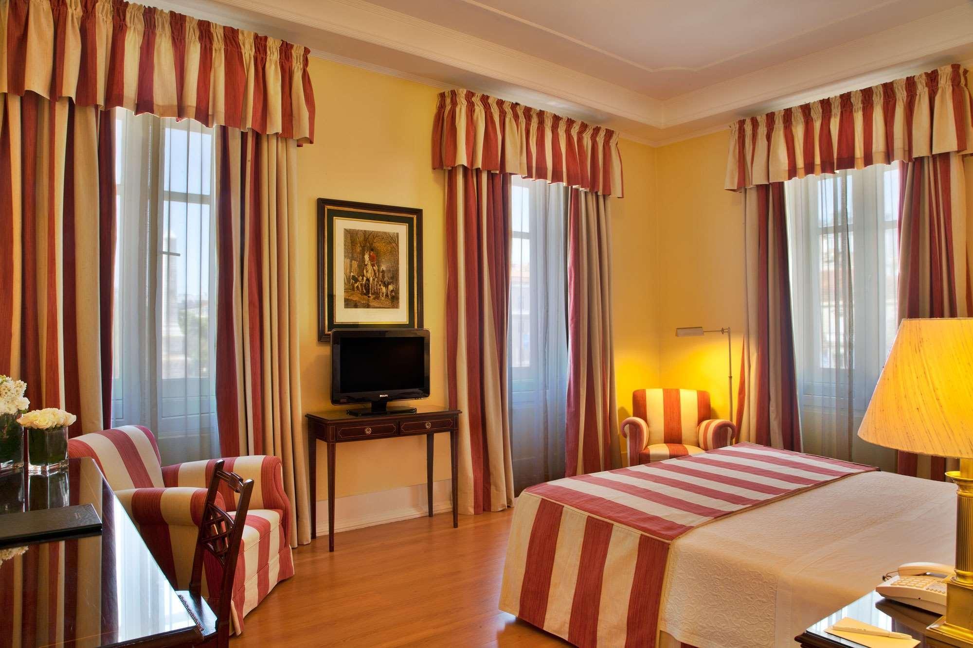 Hotel Avenida Palace Lisboa Εξωτερικό φωτογραφία A room at the hotel