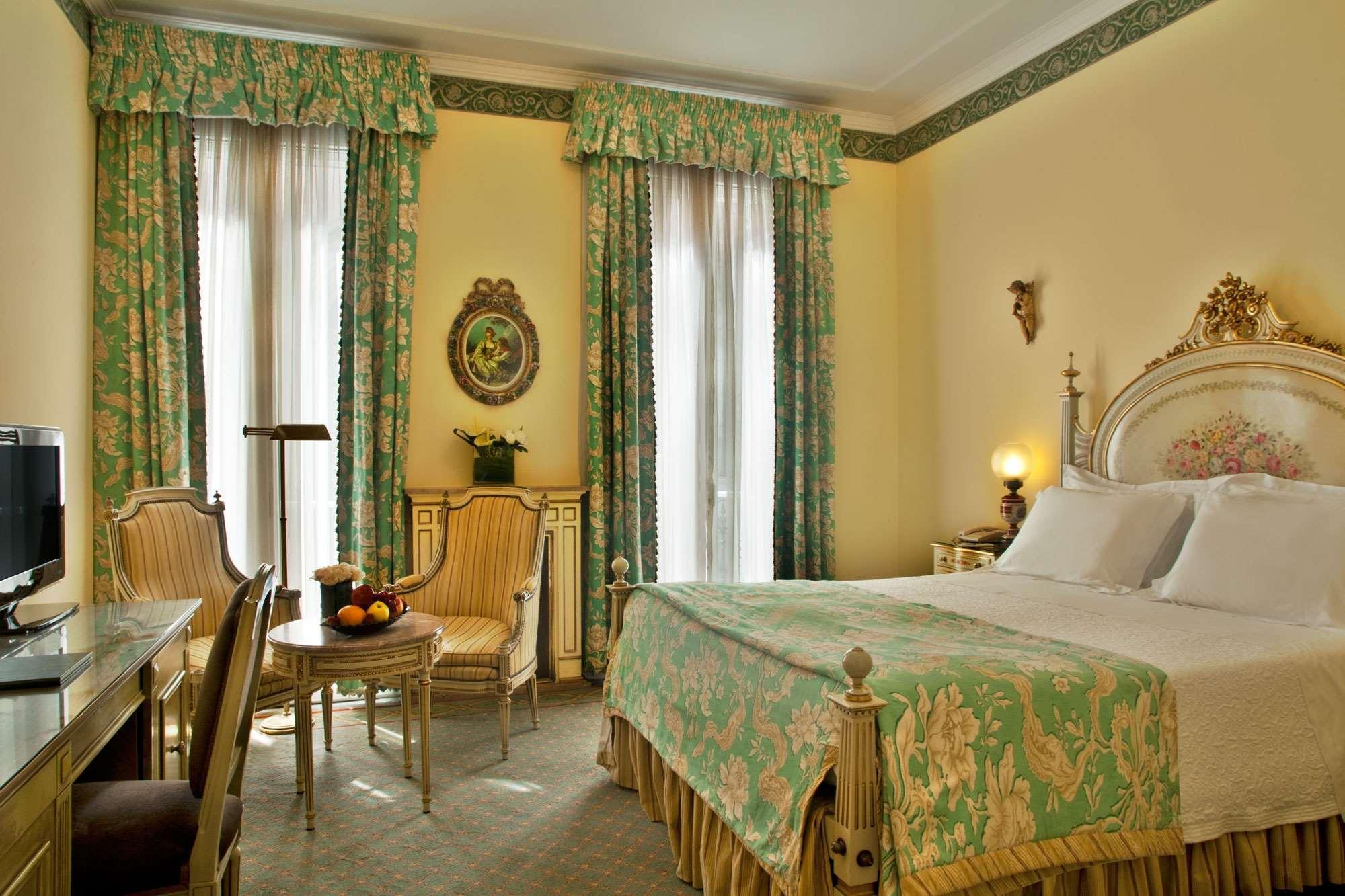 Hotel Avenida Palace Lisboa Εξωτερικό φωτογραφία A room at the hotel