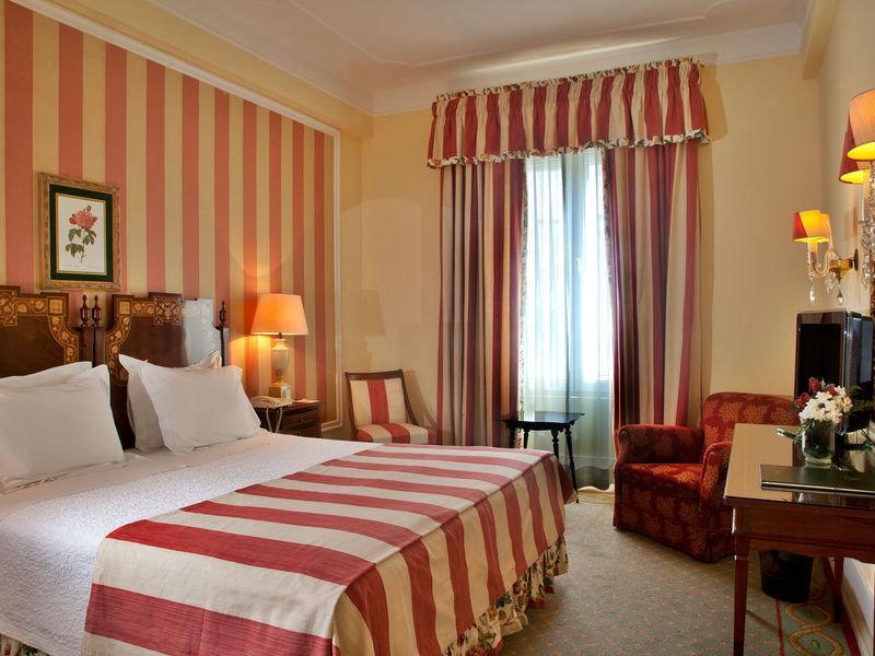 Hotel Avenida Palace Lisboa Εξωτερικό φωτογραφία A room at the hotel